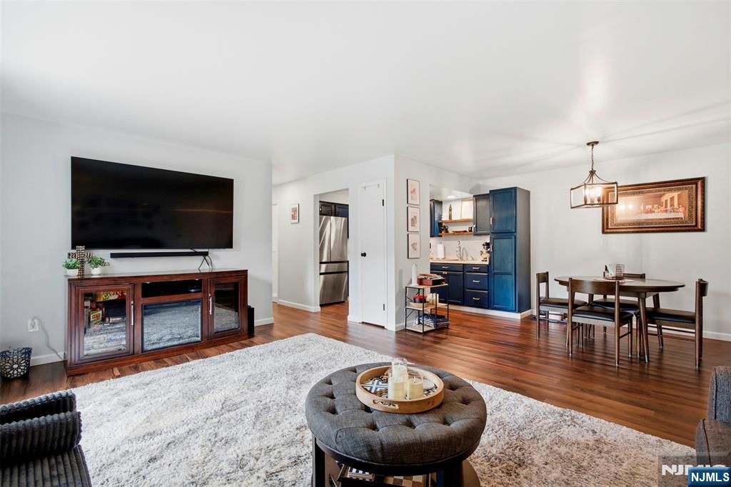 315 Ringwood Avenue - Photo 1