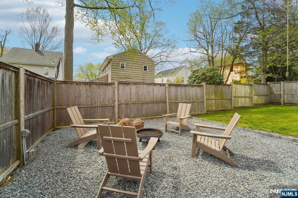 120 Gordon Avenue — photo 32