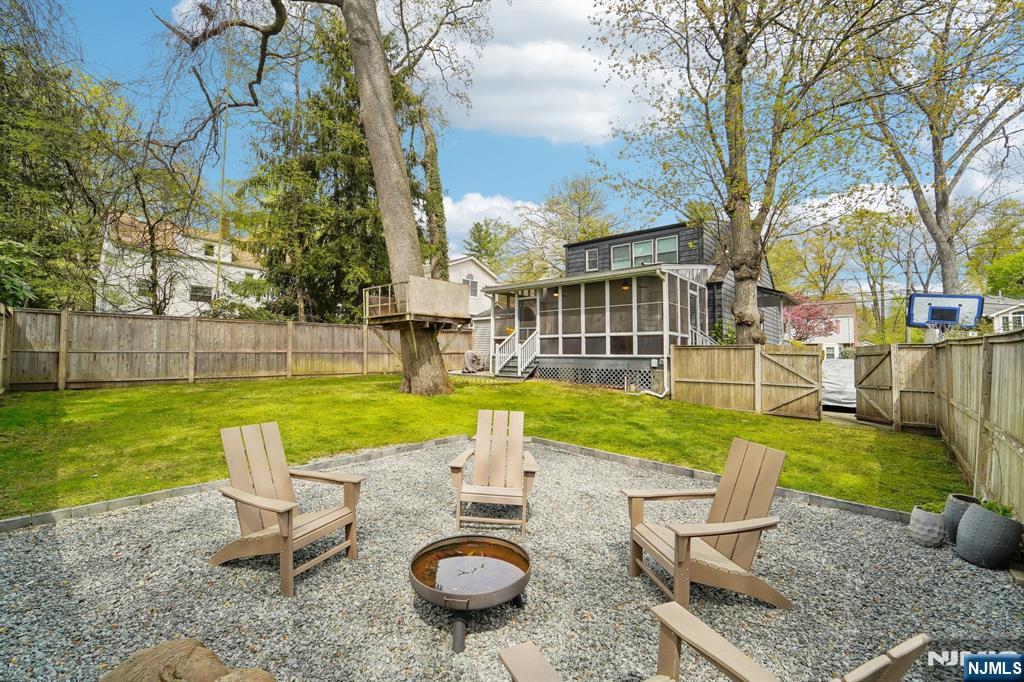 120 Gordon Avenue — photo 33