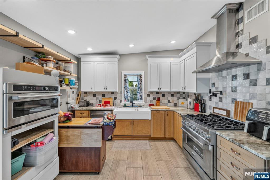 131 Van Dien Avenue — photo 14