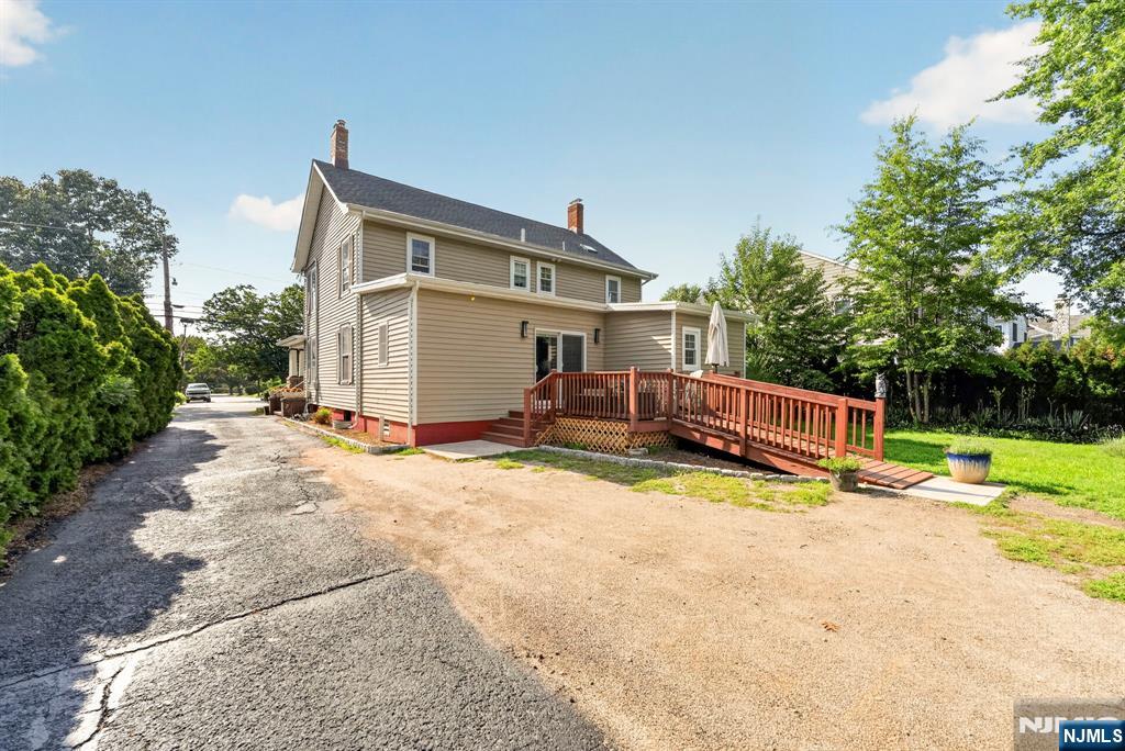 131 Van Dien Avenue — photo 41