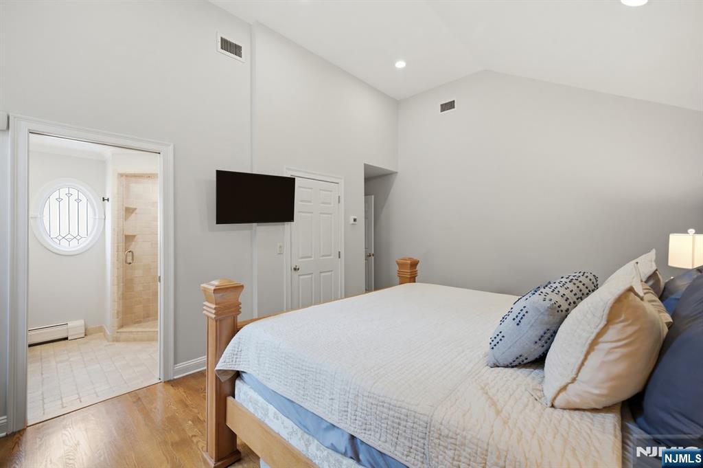 23 Trinity Place — photo 20