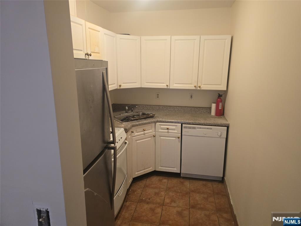 361 Morningside - Photo 4