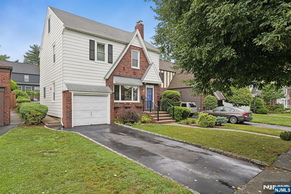 48 Claremont Avenue - Photo 2