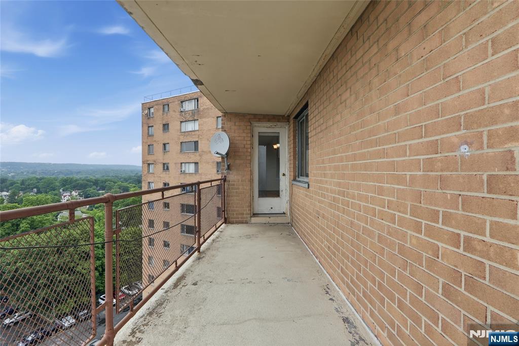 275 Prospect Street 14B - Photo 4