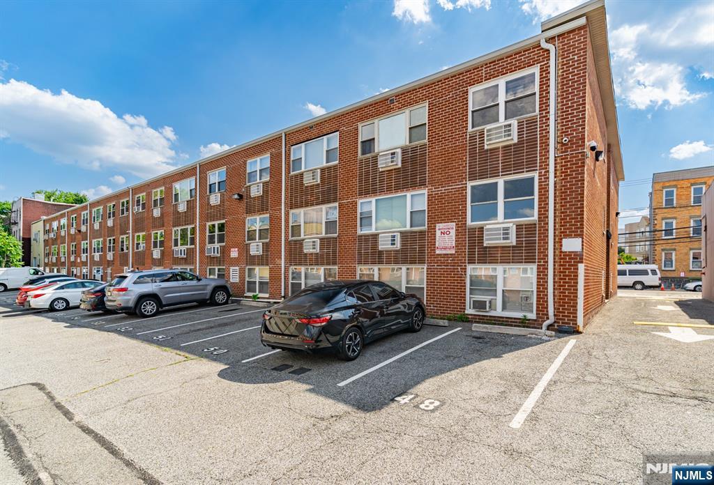 120 32nd Street #3P