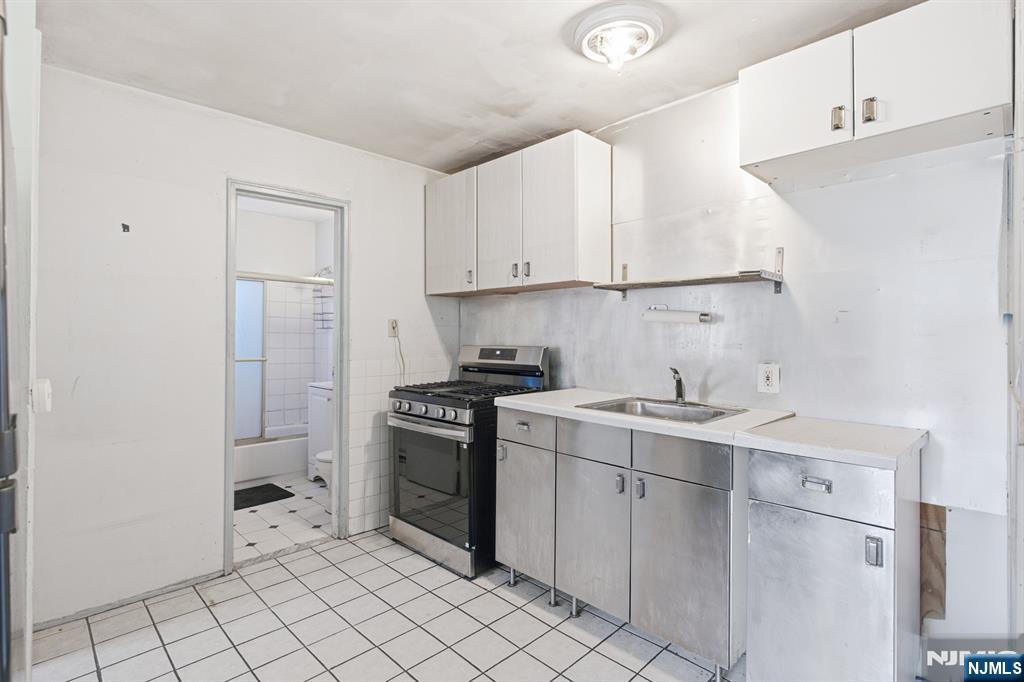 120 32nd Street #3P