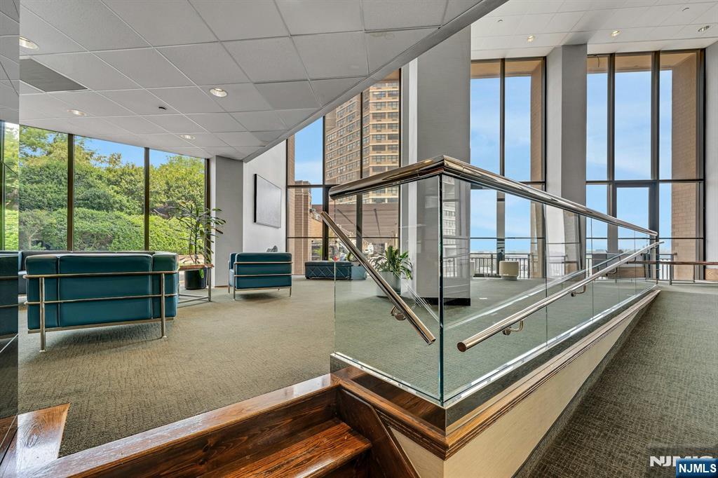 7002 JFK Blvd E 16H - Photo 1