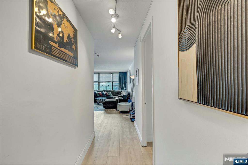 7002 JFK Blvd E 16H - Photo 2