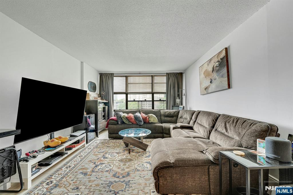7002 JFK Blvd E 16H - Photo 5