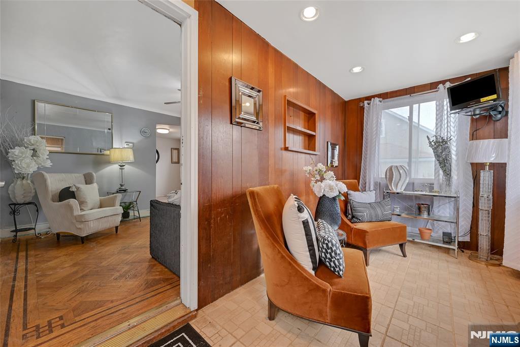 35 Colling Avenue - Photo 3