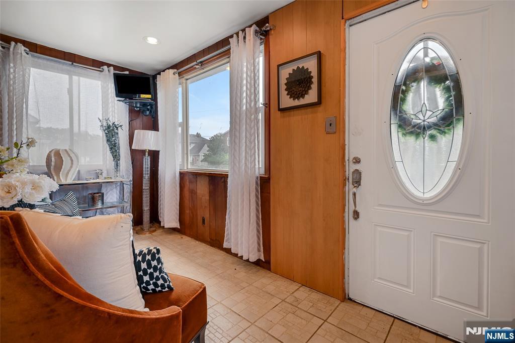 35 Colling Avenue - Photo 4