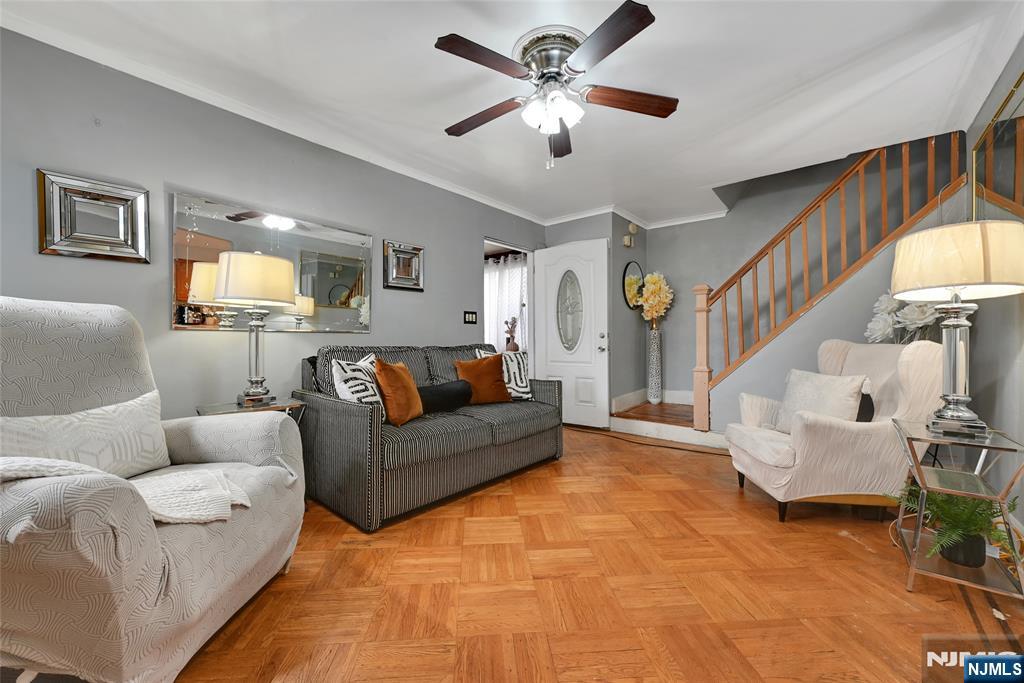 35 Colling Avenue - Photo 5