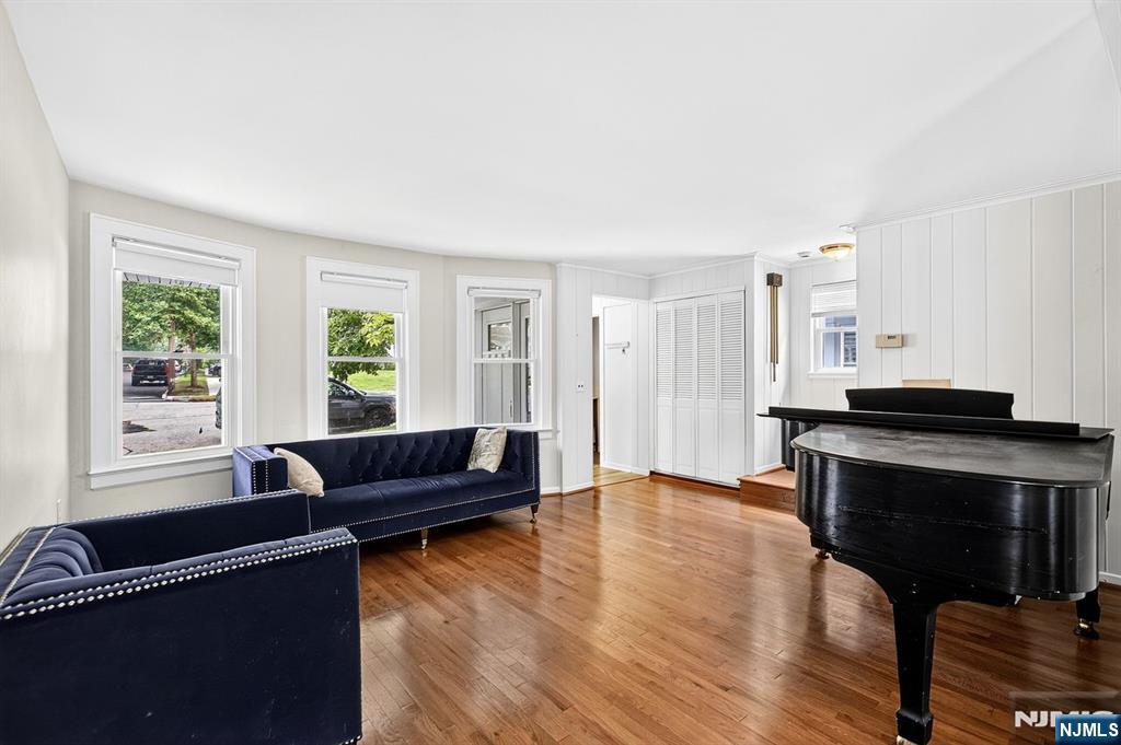 Homes for sale in Ridgefield Park, NJ | 117 Overpeck Ave, Ridgefield Park, NJ 07660 | MLS# 26025350