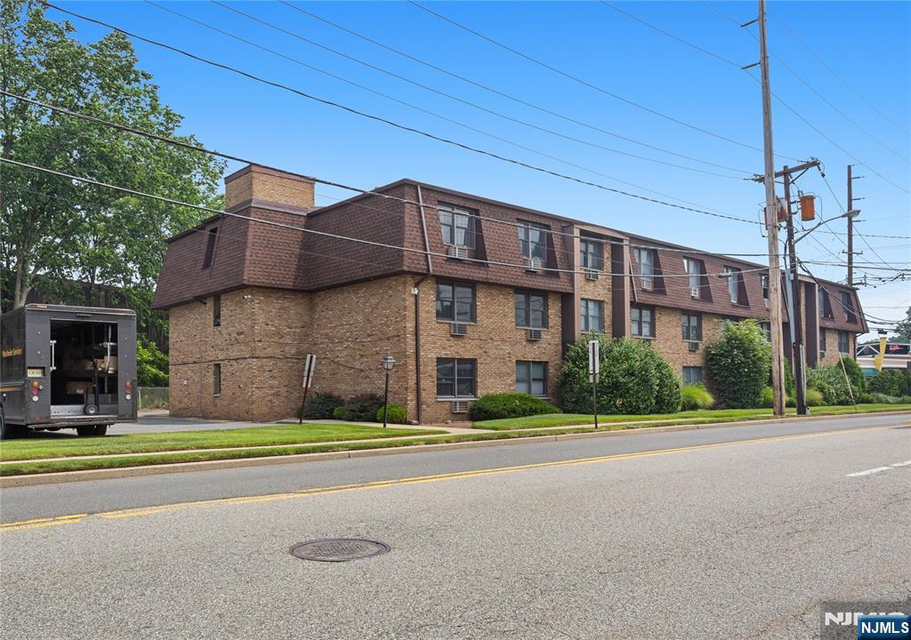 Homes for sale in Saddle Brook, NJ | 25 Market St #4, Saddle Brook, NJ 07663 | MLS# 26025351