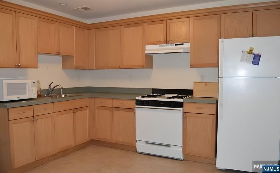 77 Mckinley Avenue 1 - Photo 3