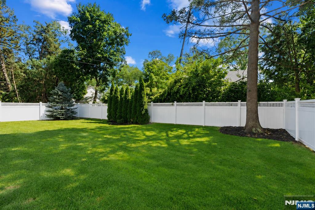 28 Demarest Road — photo 27