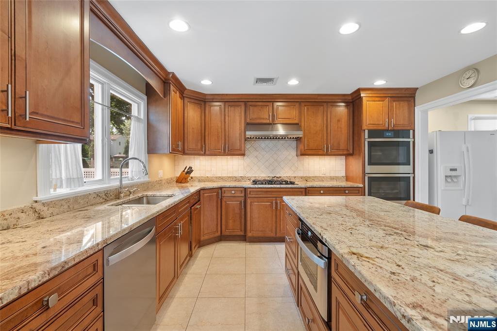 28 Demarest Road — photo 9