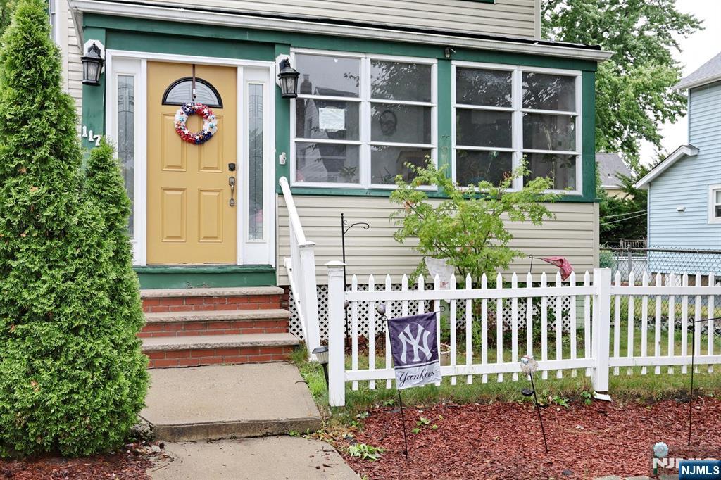 117 Delaware Ave, Dumont, NJ 07628