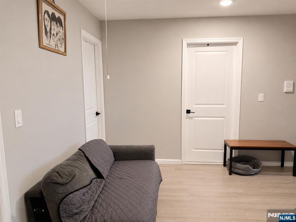 52 Holland Street — photo 7