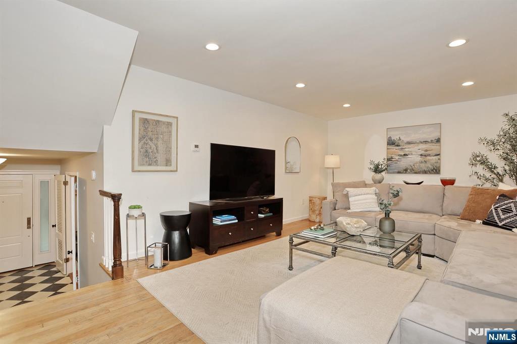 67 Dean Street — photo 17