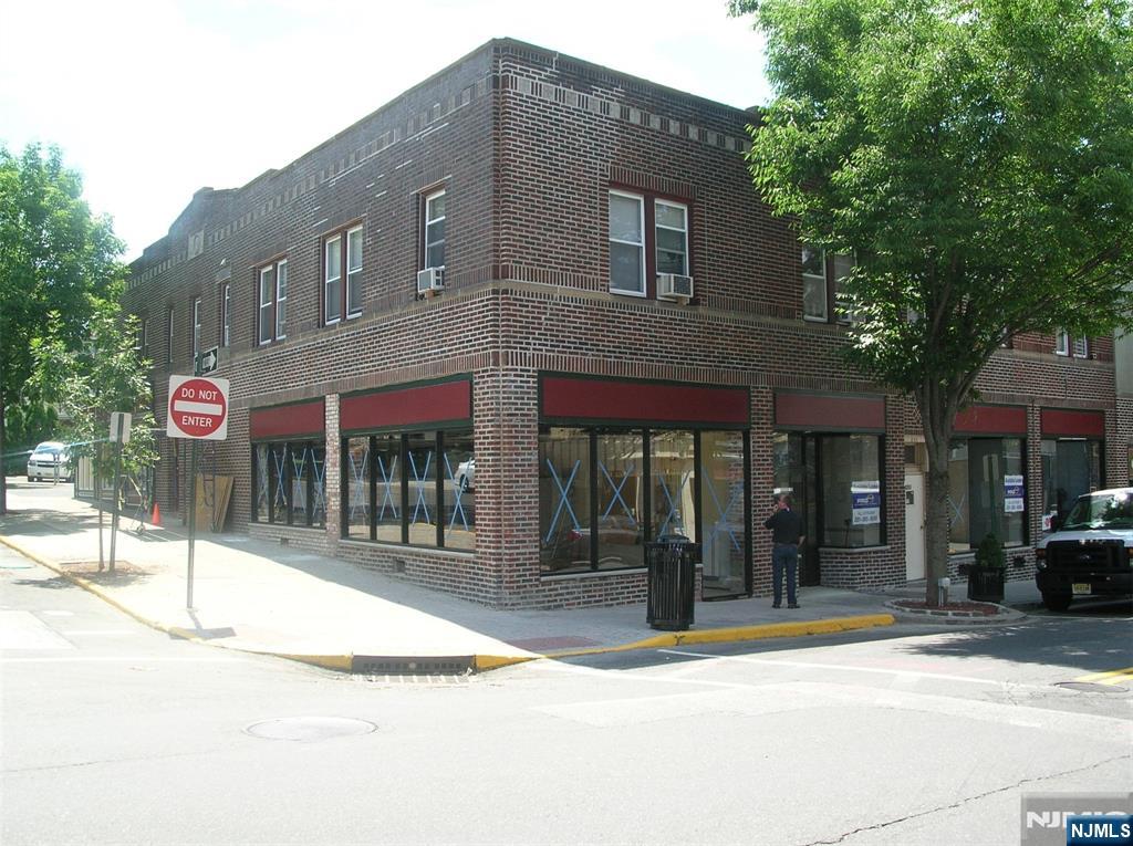 219-225 Main Street 4 - Photo 1