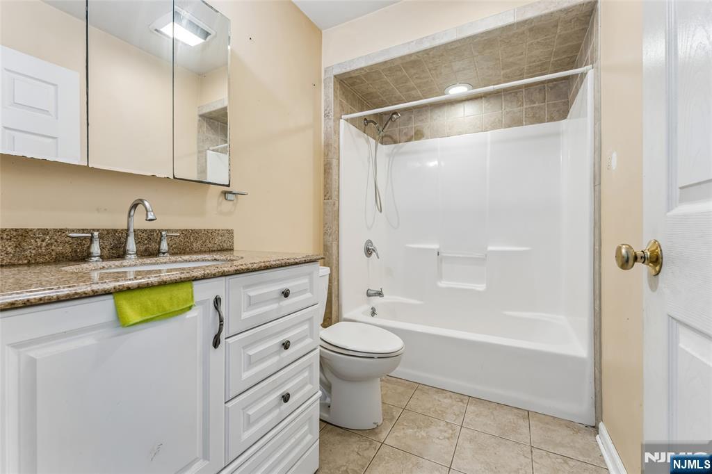 19 Willie Street — photo 31