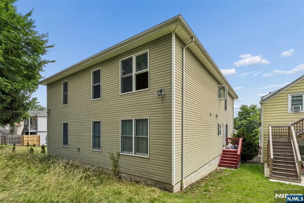 19 Willie Street — photo 43