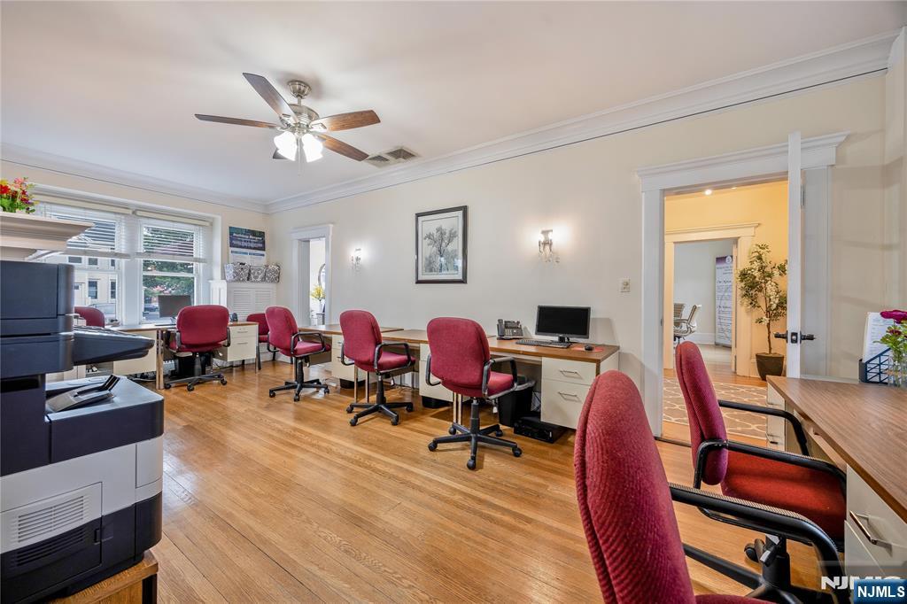 235 Everett Avenue — photo 20