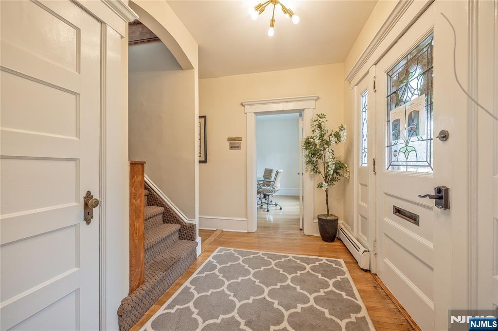 235 Everett Avenue - Photo 4