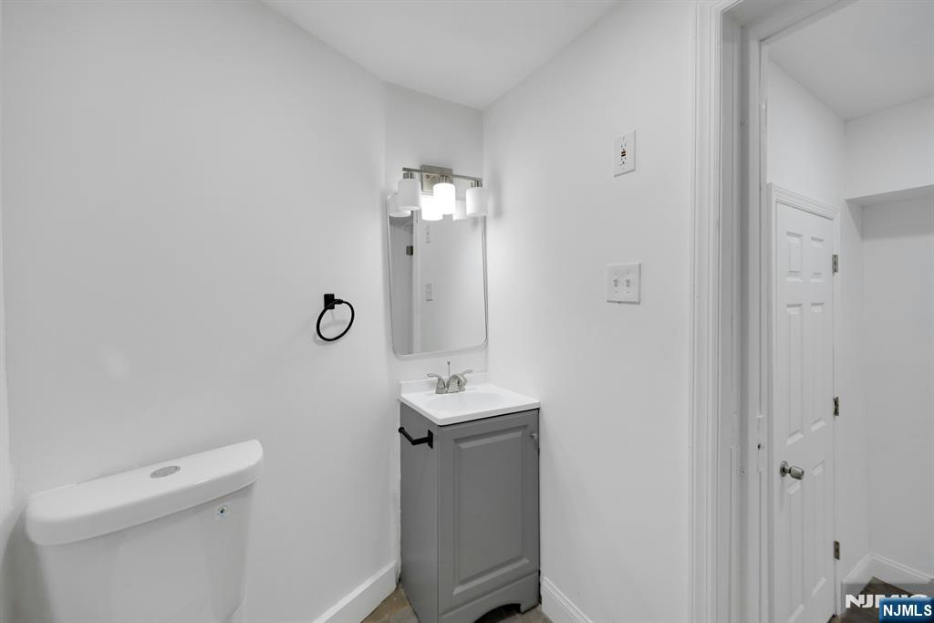 58-60 Ingraham Place - Photo 2