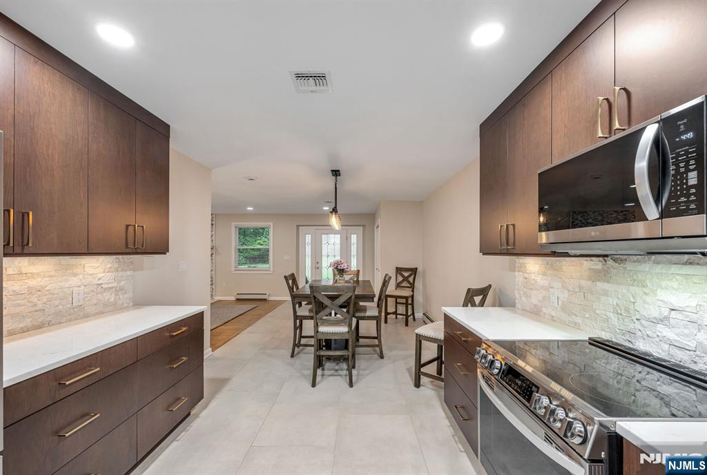 320 Monroe Avenue — photo 15
