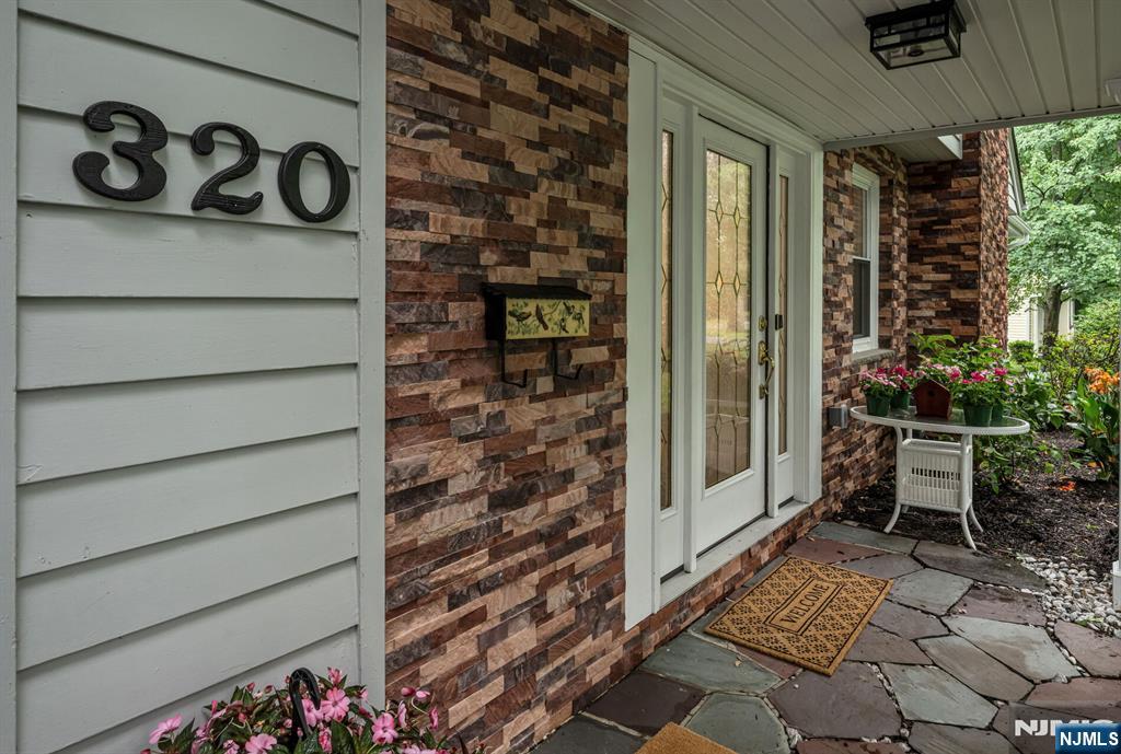 320 Monroe Avenue - Photo 5