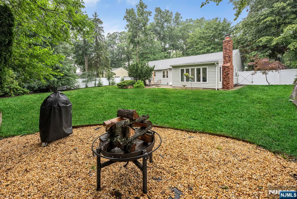 320 Monroe Avenue — photo 41