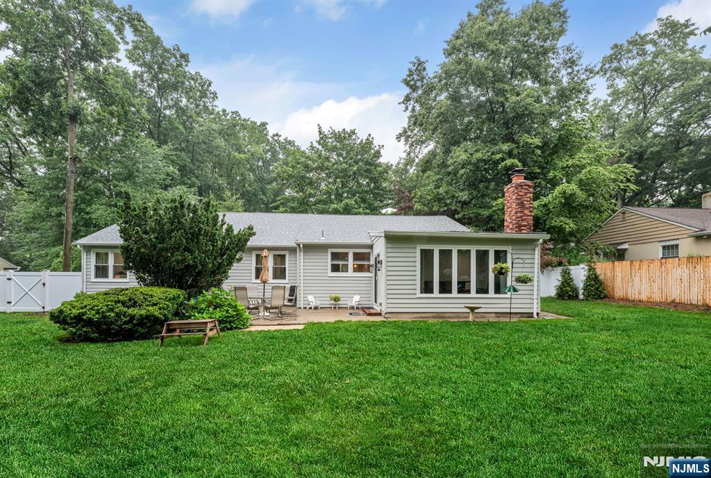 320 Monroe Avenue — photo 42