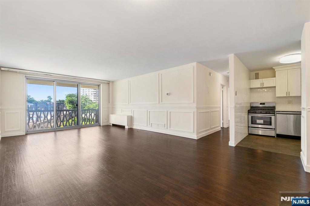 2100 Linwood #2Y, Fort Lee, NJ 07024