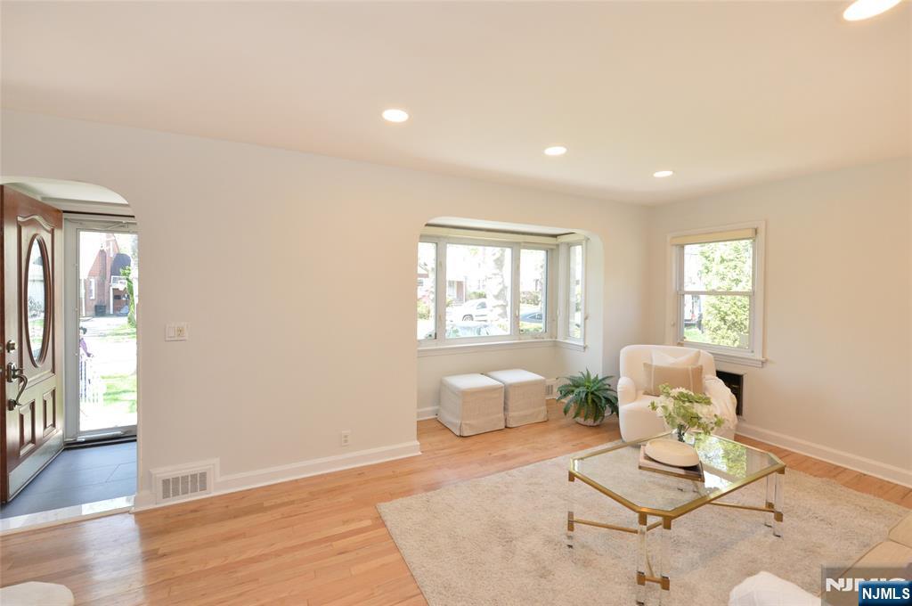 1641 Ardsley Court - Photo 2