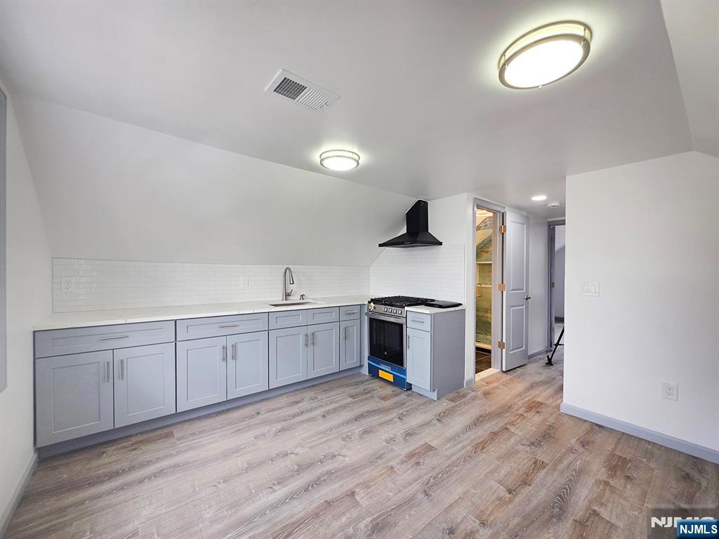 170 Sunset Avenue - Photo 2