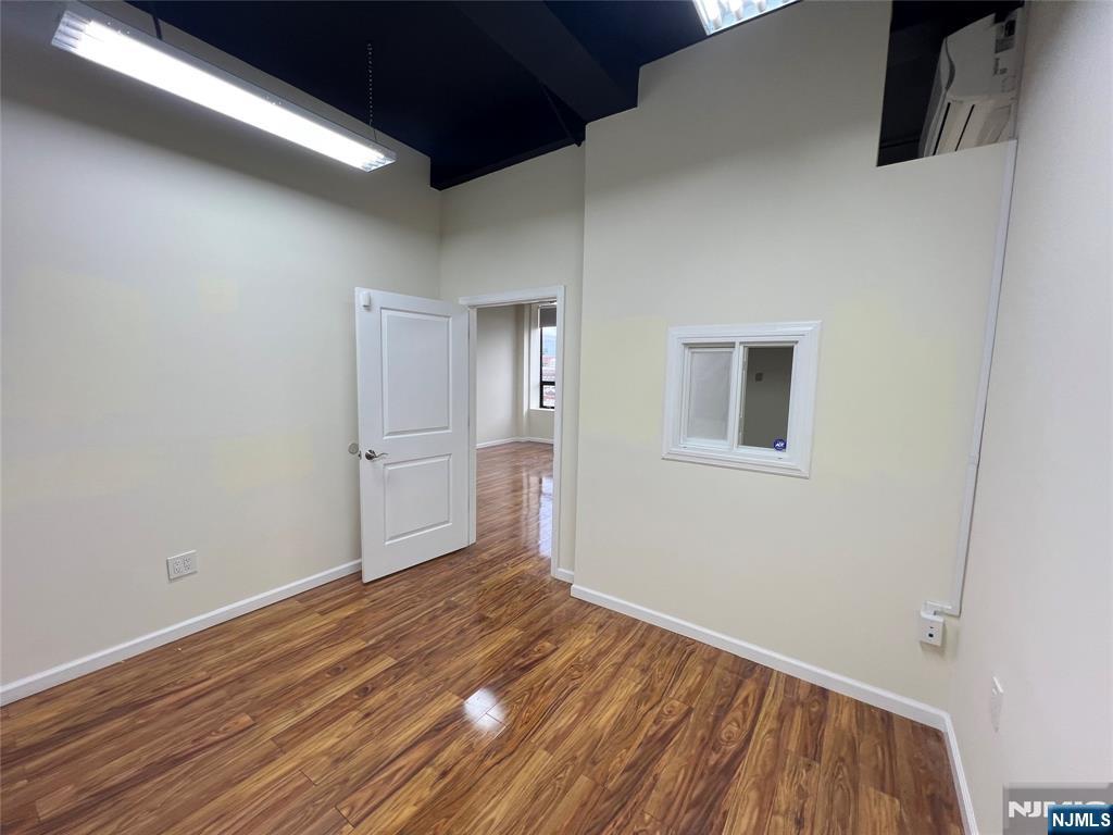 400 38th Street 403 - Photo 2