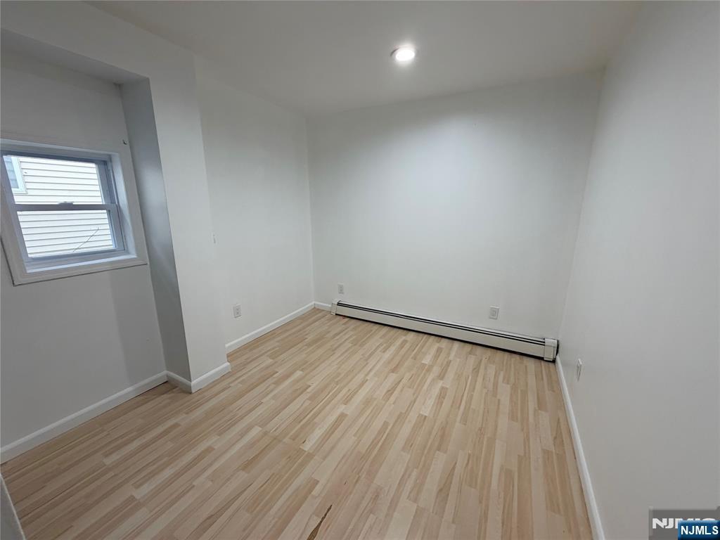 165 Macarthur Avenue 1 - Photo 4