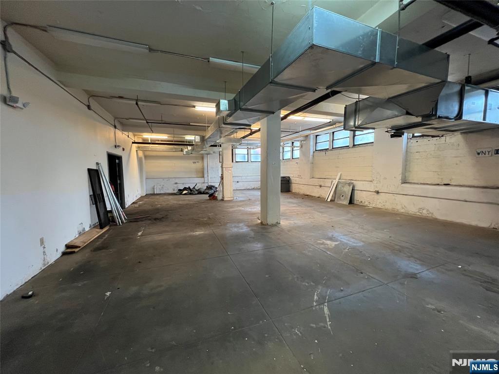 400 38th Street Ground - Photo 1