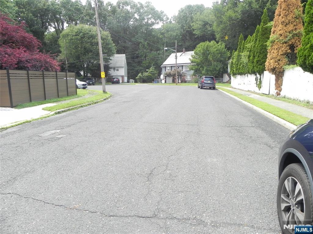 20 Seiler, Little Ferry, NJ 07643