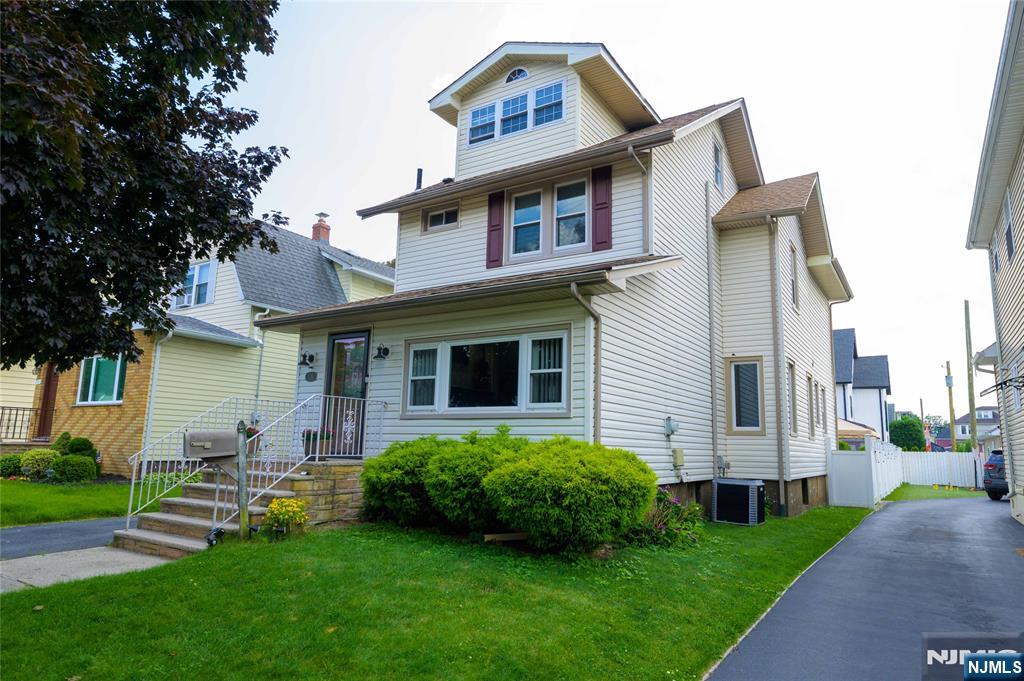 126 Post Ave, Lyndhurst, NJ 07071