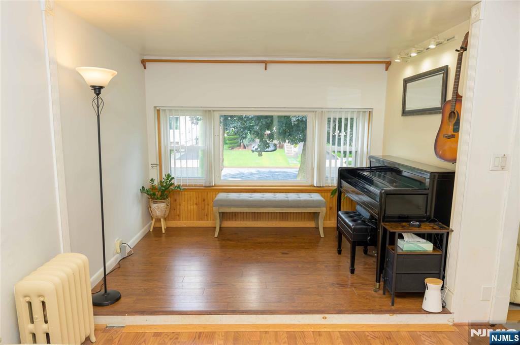 126 Post Ave, Lyndhurst, NJ 07071