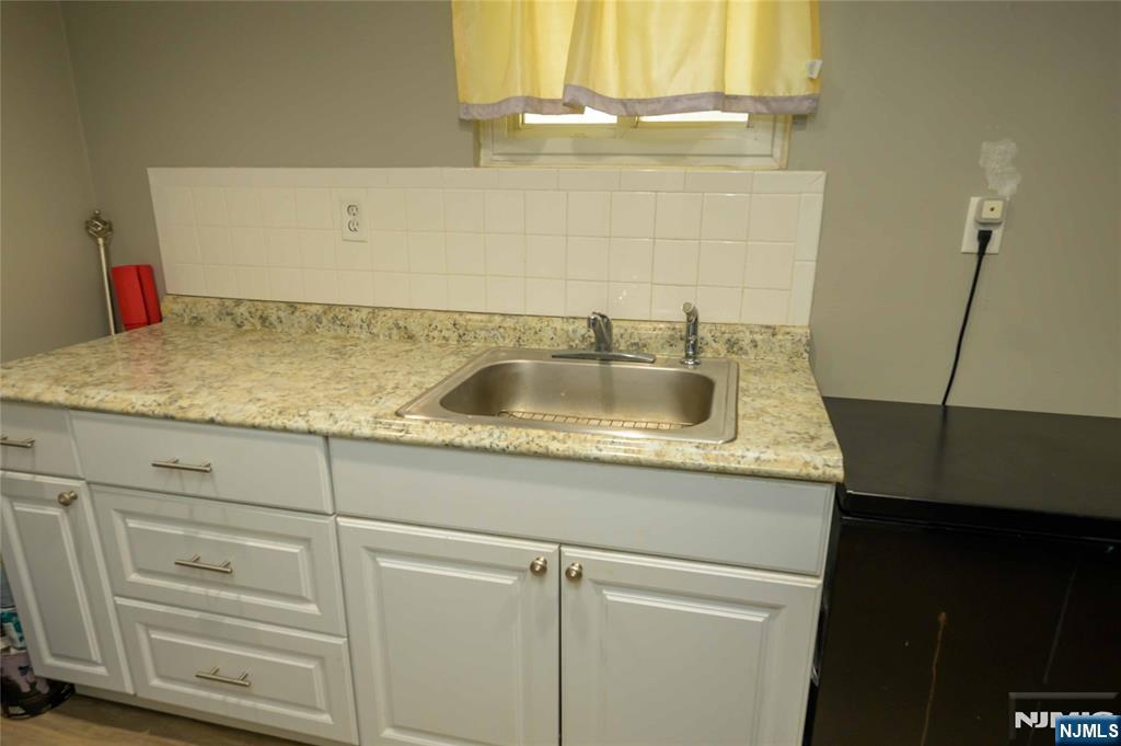 126 Post Ave, Lyndhurst, NJ 07071