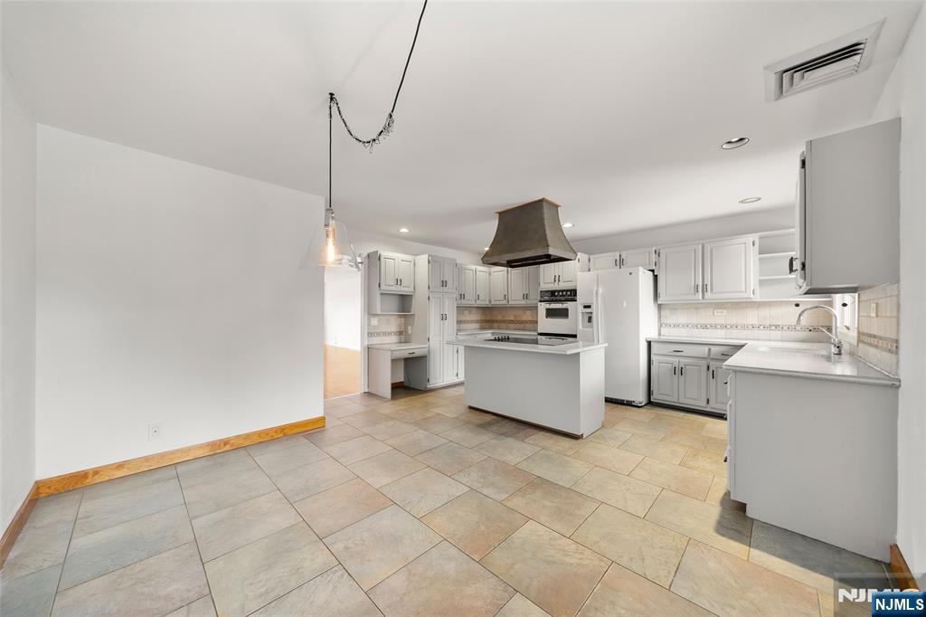 300 Gorge Road #1