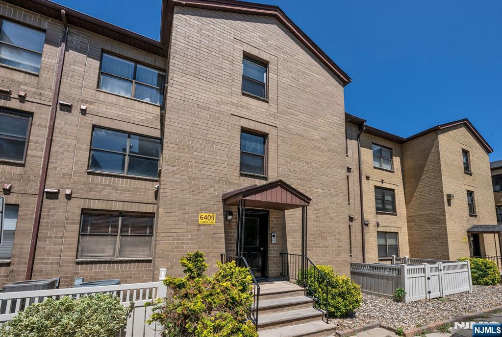 6409 Liberty I1 - Photo 5