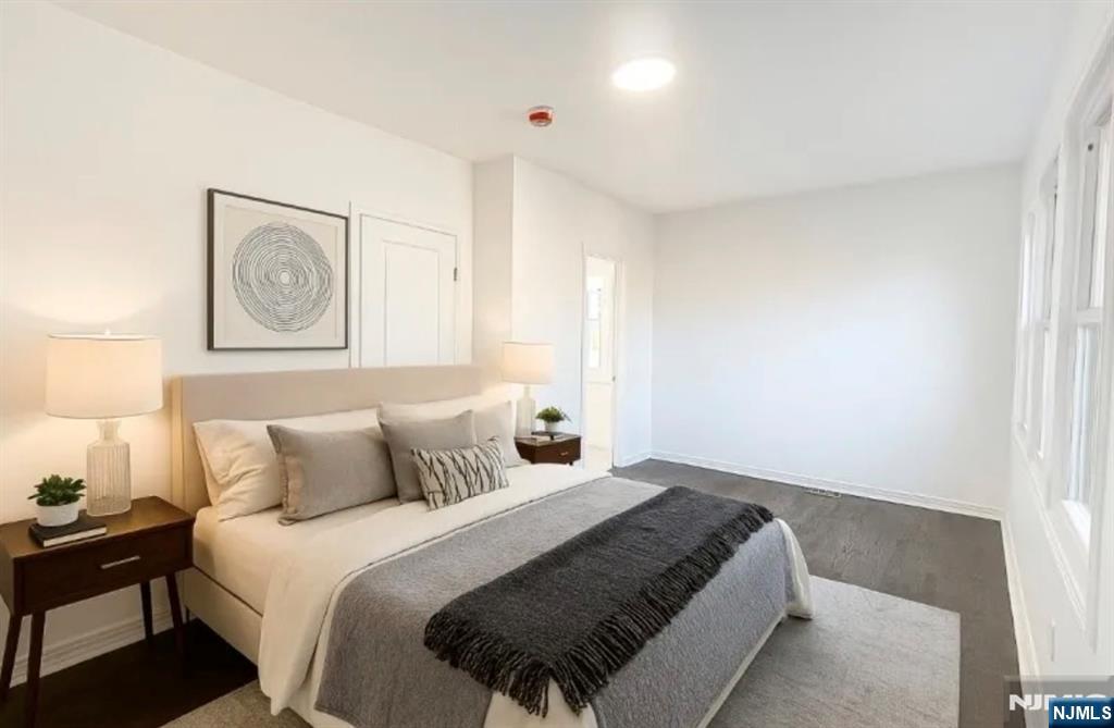 298 Farrant Terrace 1 - Photo 4