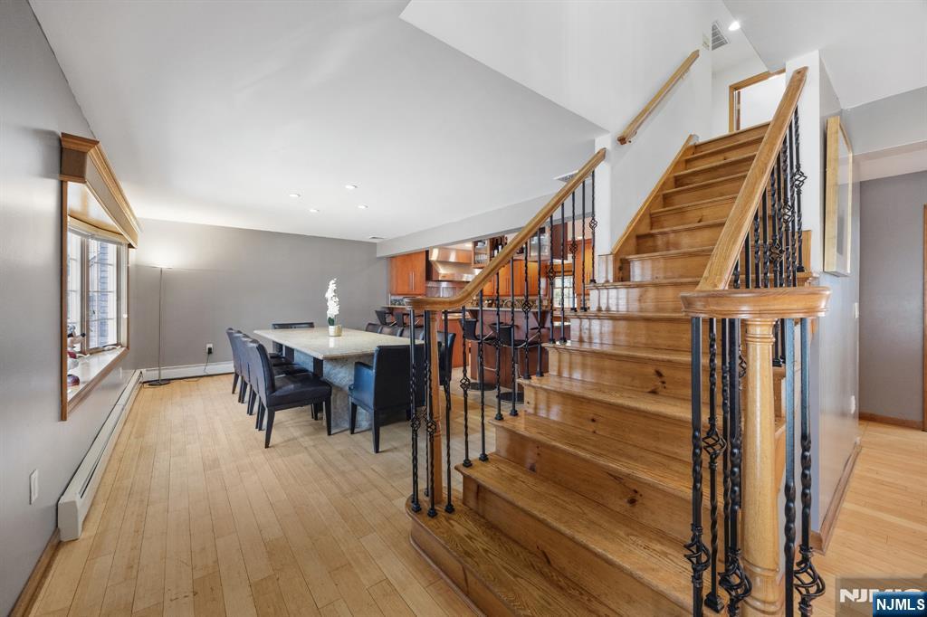 262 Grace Avenue — photo 16