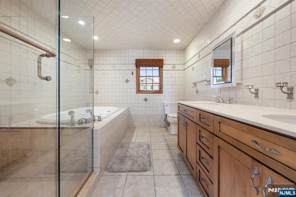 262 Grace Avenue — photo 22